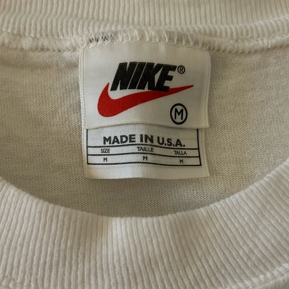 Vintage NIKE BOYS BASKETBALL CUTOFF